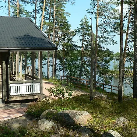 Holiday home Kapiaisen Lomamokit Halmeniemi