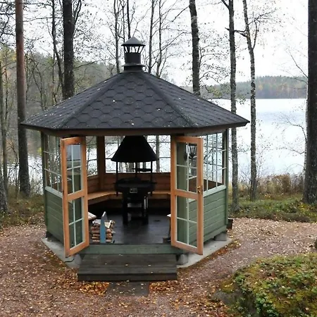 Holiday home Kapiaisen Lomamokit Halmeniemi
